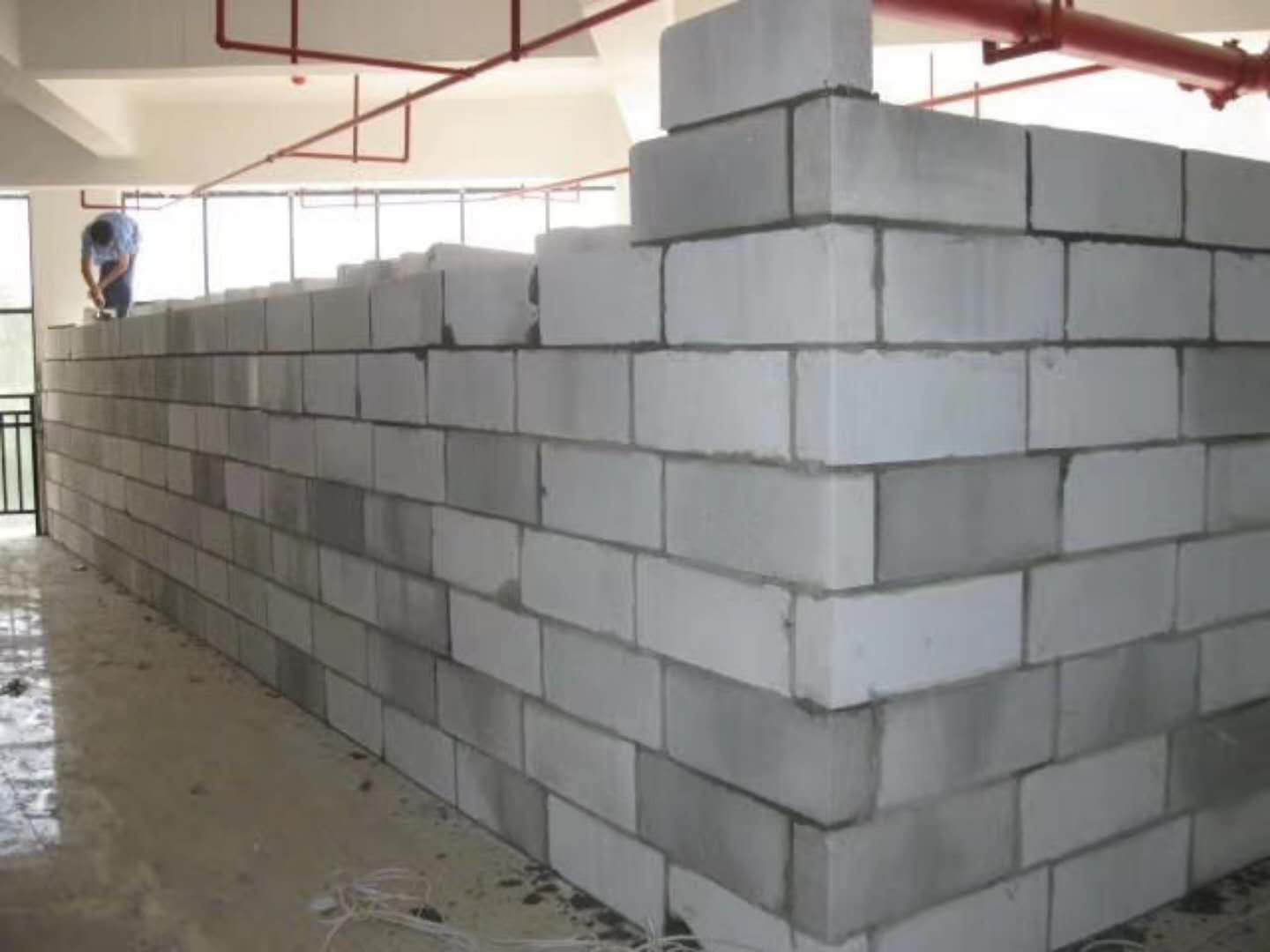 隔墙蒸压加气混凝土砌块承重墙静力和抗震性能的研究